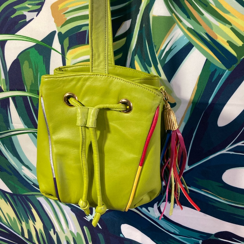 Vintage lime green leather purse